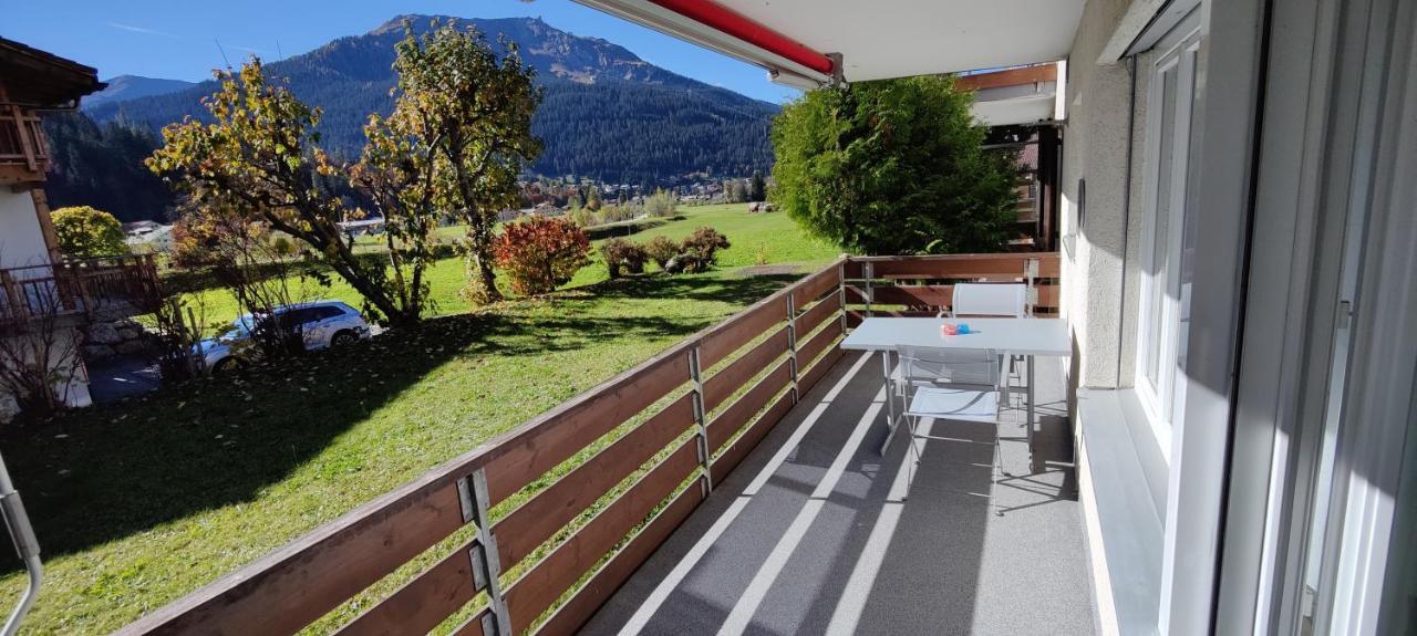 Gemuetliches Appartement Fuer Erholung Und Sport Klosters Bagian luar foto